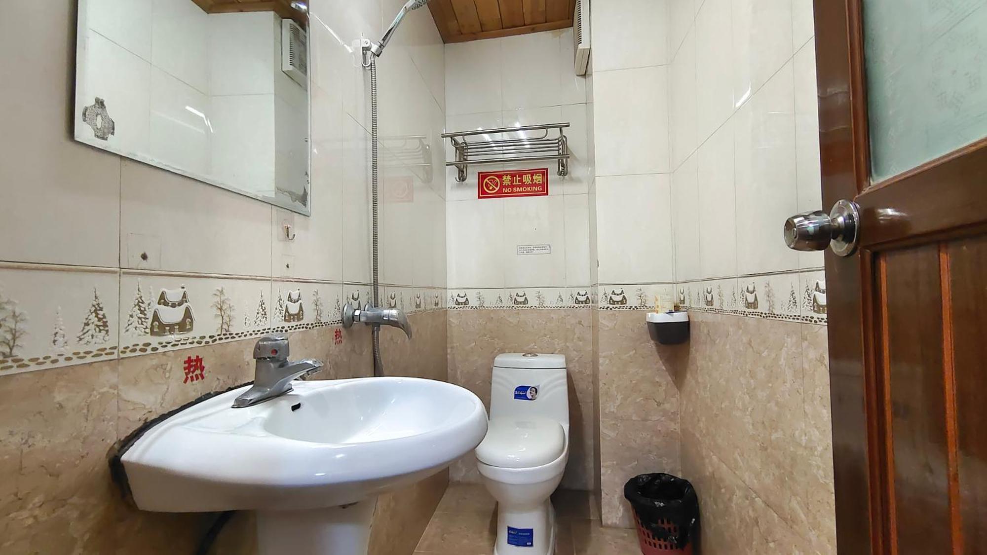 老门客栈 Hotel Yangshuo Bagian luar foto